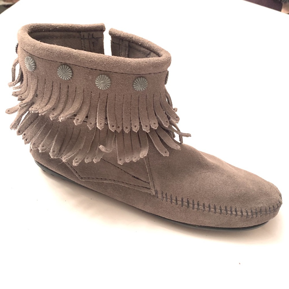 Minnetonka Gray Double Fringe Bootie Size 9 boho